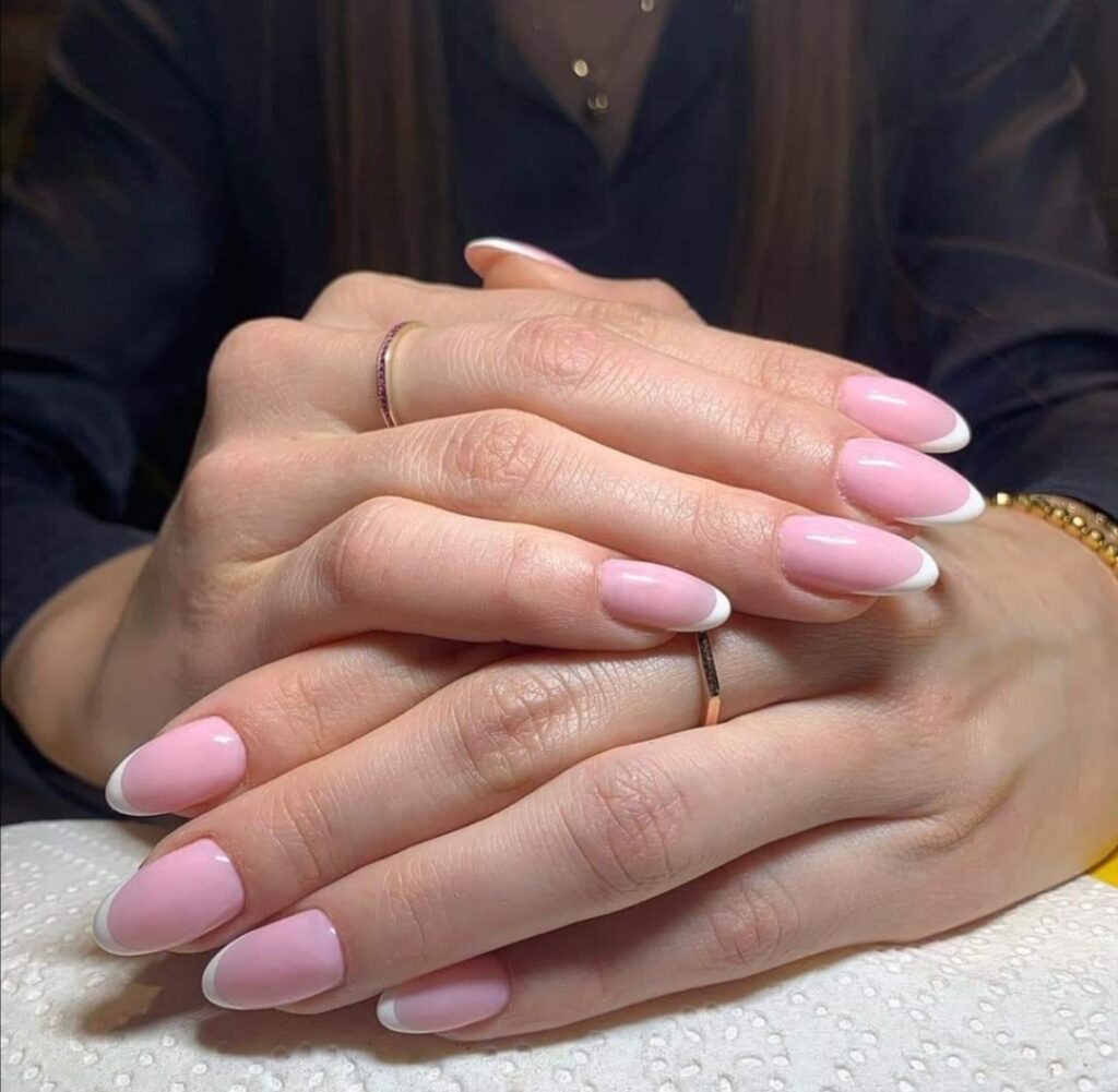 Manicure na Saskiej Kępie – Saska Beauty